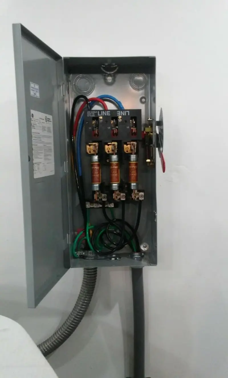 Three-phase disconnect switch installed for Smoke Detector Installation in West Chicago